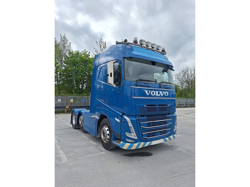 Volvo 500 GT 6x2 *Latest Model, Chassis Side Skirts*