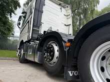 Volvo FH 460 GT 4.1M 6X2 *LATEST MODEL* SAT NAV* MICROWAVE* 