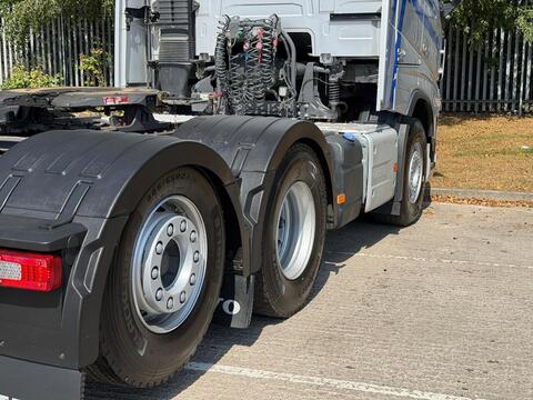 540 GTXL 3M 6X2 TAG AXLE * 60 TONNE * TV PREP * MICROWAVE *