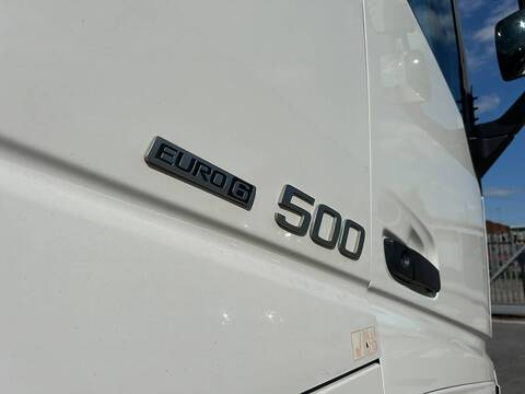 500 Globetrotter *Construction Front Bumper*