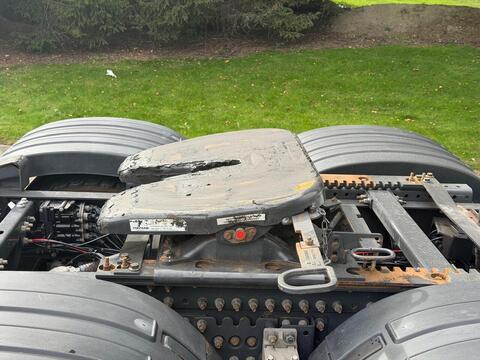 500 Globetrotter *Construction Front Bumper*