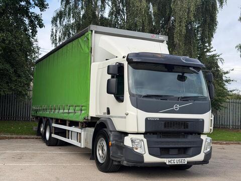 Volvo FE 320 Sleeper 6x2 Rigid 26T ** CURTAIN SIDE ** TAIL LIFT **