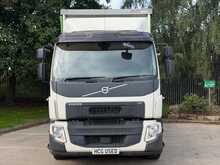 Volvo FE Volvo FE 320 Sleeper 6x2 Rigid 26T ** CURTAIN SIDE ** TAIL LIFT ** 