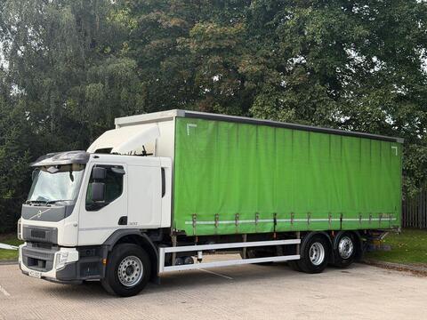 Volvo FE 320 Sleeper 6x2 Rigid 26T ** CURTAIN SIDE ** TAIL LIFT **