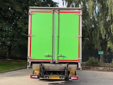 Volvo FE 320 Sleeper 6x2 Rigid 26T ** CURTAIN SIDE ** TAIL LIFT **