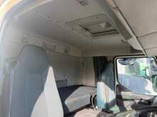 Volvo FE Volvo FE 320 Sleeper 6x2 Rigid 26T ** CURTAIN SIDE ** TAIL LIFT ** 