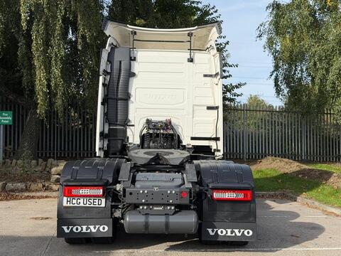 Globetrotter 13l 460 6x2 Tractor Unit 
