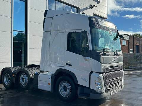 Globetrotter 13l 460 6x2 Tractor Unit **3 Star Direct Vision Standard**