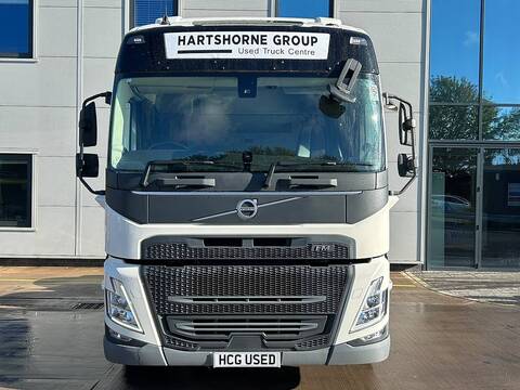 Globetrotter 13l 460 6x2 Tractor Unit **3 Star Direct Vision Standard**