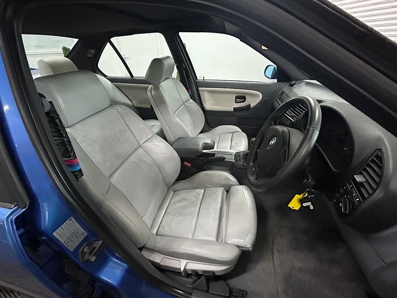 BMW 3.2i Evolution Saloon 4dr Petrol Manual (267 g/km, 321 bhp)