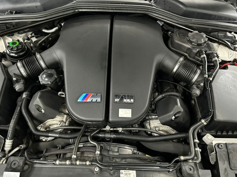 BMW M6 Coupe 5.0 Automatic Petrol