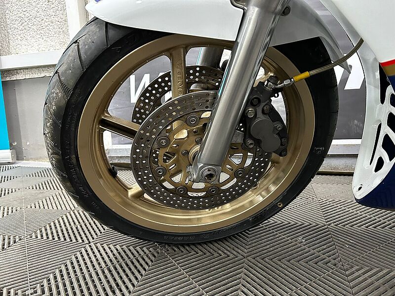 Honda MC18 SP Edition  Bike 250 Manual Petrol