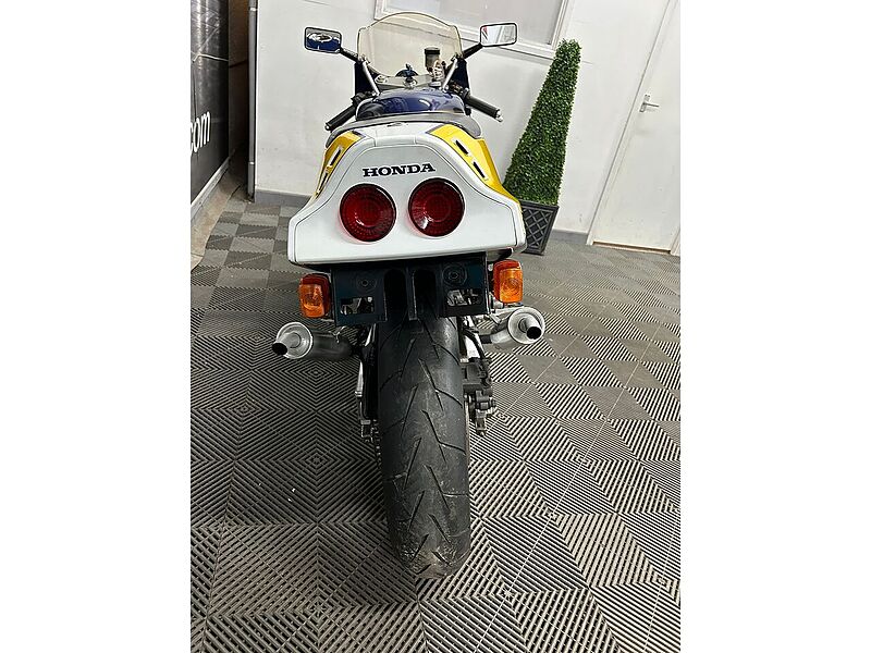 Honda MC18 SP Edition  Bike 250 Manual Petrol