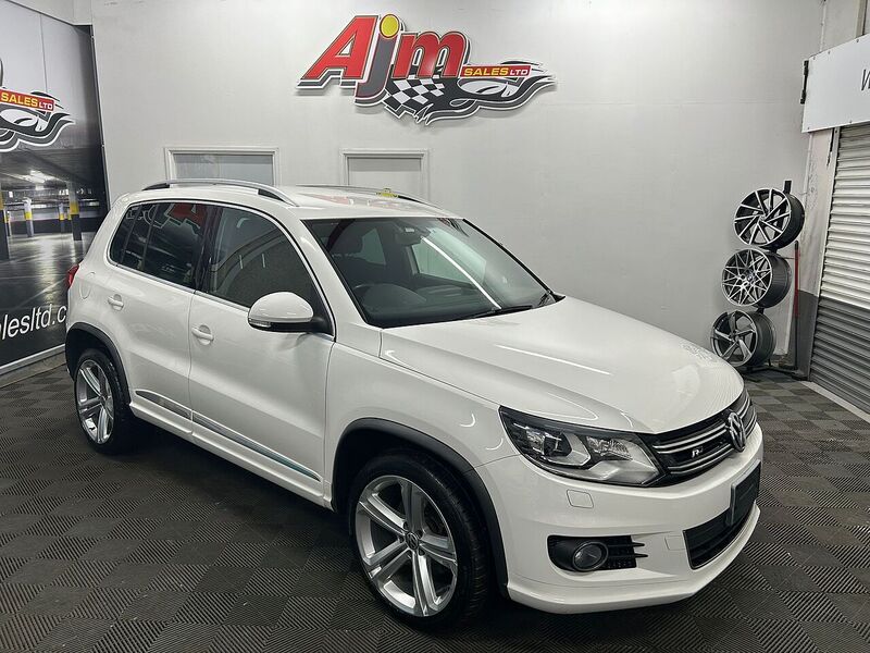 Volkswagen R Line Tsi 4Motion Dsg Estate 2.0 Semi Auto Petrol