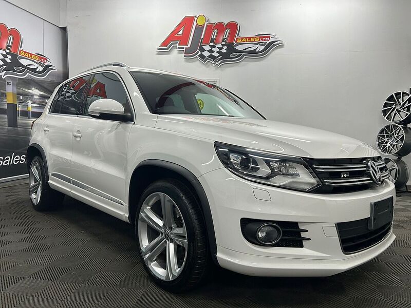 Volkswagen R Line Tsi 4Motion Dsg Estate 2.0 Semi Auto Petrol