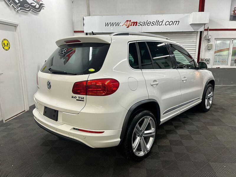 Volkswagen R Line Tsi 4Motion Dsg Estate 2.0 Semi Auto Petrol