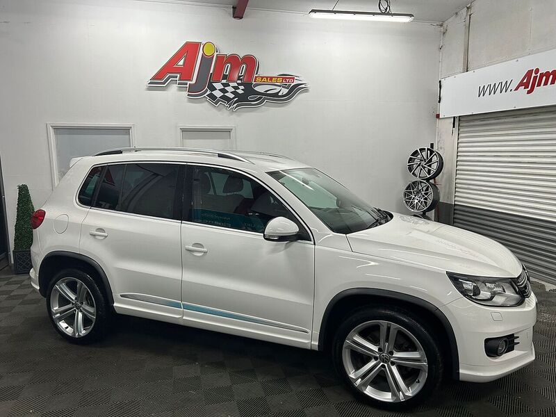 Volkswagen R Line Tsi 4Motion Dsg Estate 2.0 Semi Auto Petrol