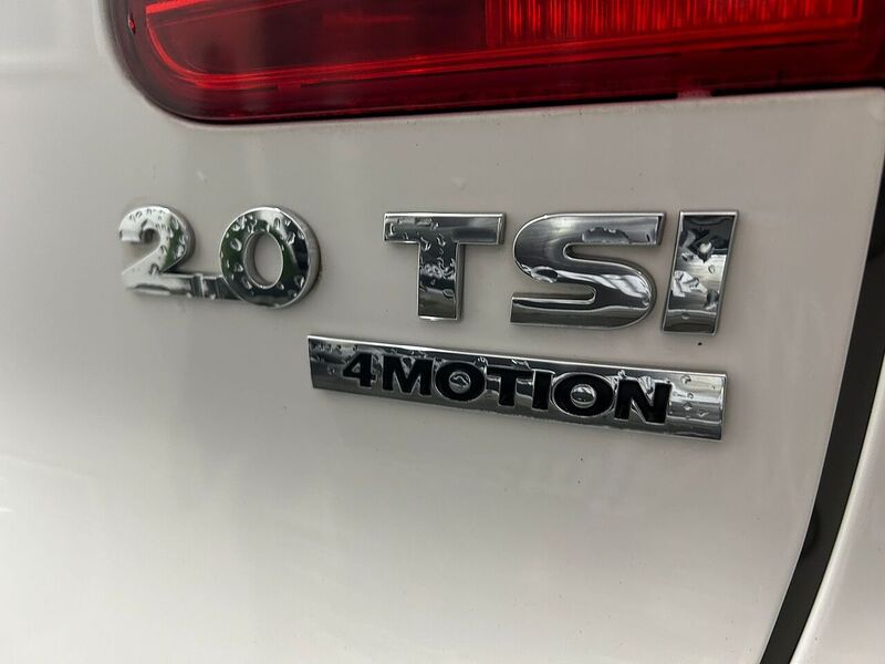 Volkswagen R Line Tsi 4Motion Dsg Estate 2.0 Semi Auto Petrol