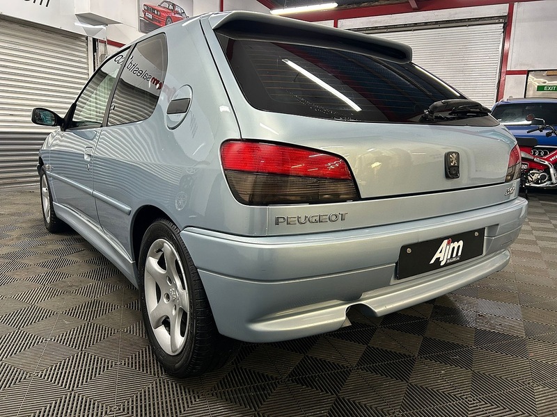 PEUGEOT 2.0 Manual Petrol