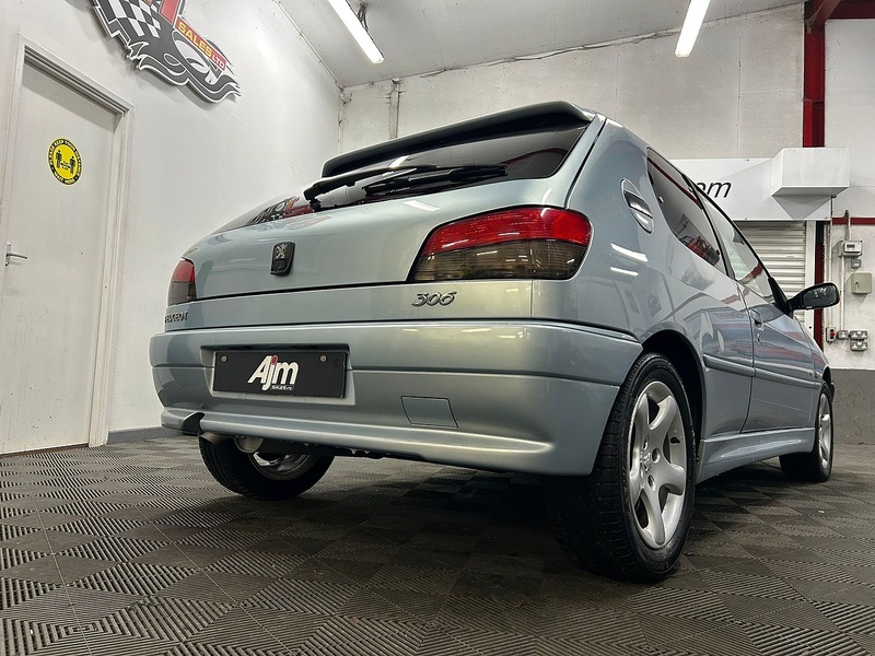 PEUGEOT 2.0 Manual Petrol