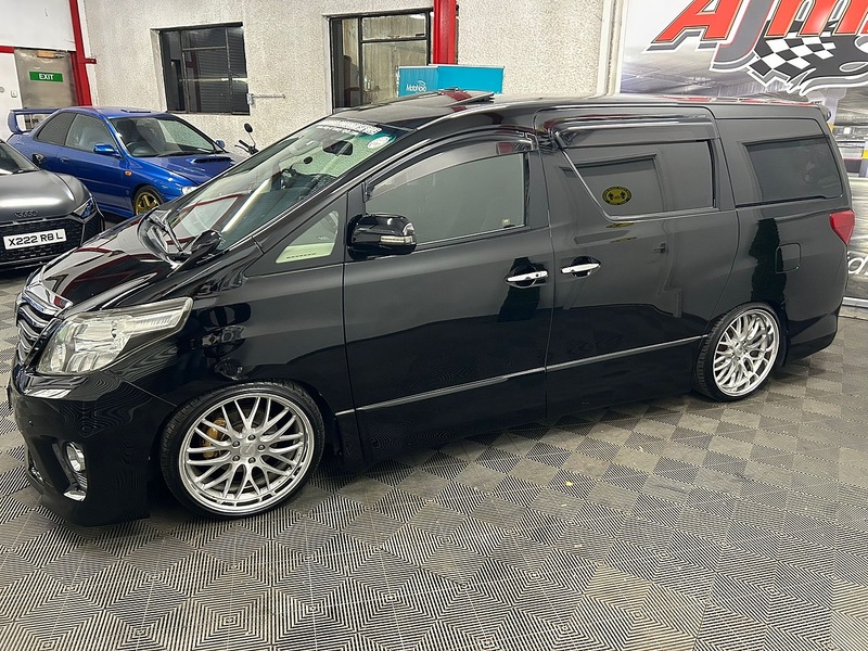 TOYOTA MPV  2.4 AUTOMATIC  PETROL