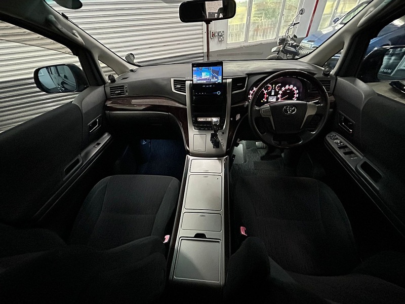 TOYOTA MPV  2.4 AUTOMATIC  PETROL