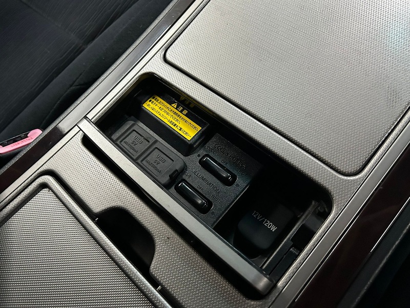 TOYOTA MPV  2.4 AUTOMATIC  PETROL