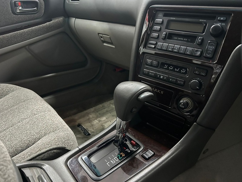 TOYOTA GX100 2.0 AUTOMATIC  PETROL