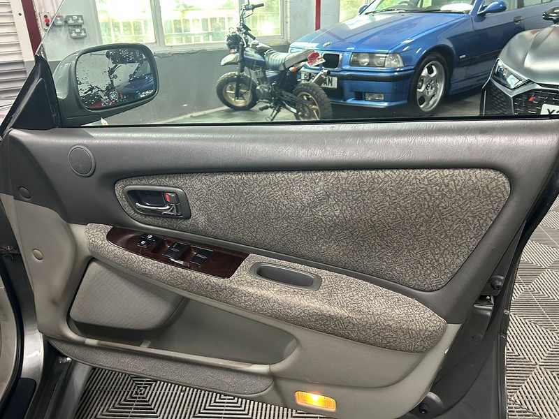 TOYOTA GX100 2.0 AUTOMATIC  PETROL