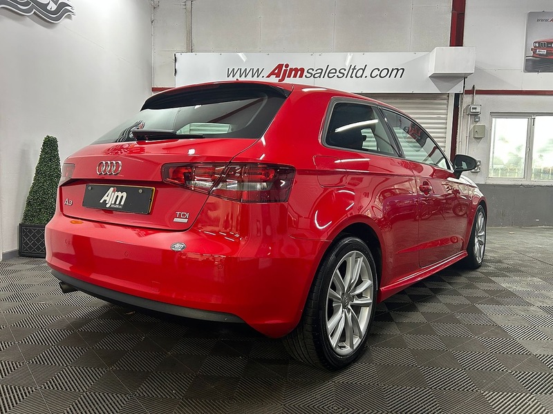 Audi 1.6 TDI ultra SE Technik Hatchback 3dr Diesel Manual Euro 6 (s/s) (110 ps)