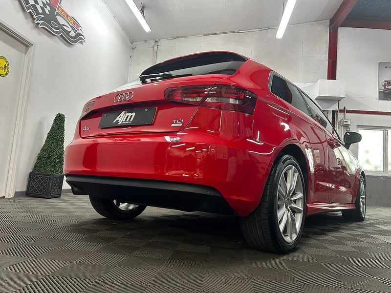 Audi 1.6 TDI ultra SE Technik Hatchback 3dr Diesel Manual Euro 6 (s/s) (110 ps)