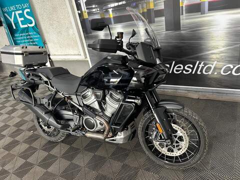 1250 RA1250S Special Adventure Petrol Manual Euro 5 (152 ps)