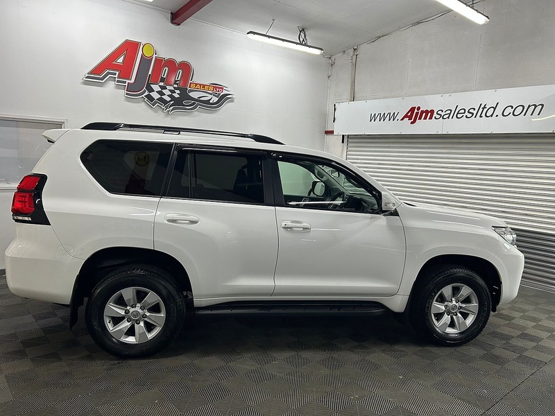Toyota 2.8D Active SUV 5dr Diesel Auto 4WD Euro 6 (s/s) (7 Seat) (204 ps)