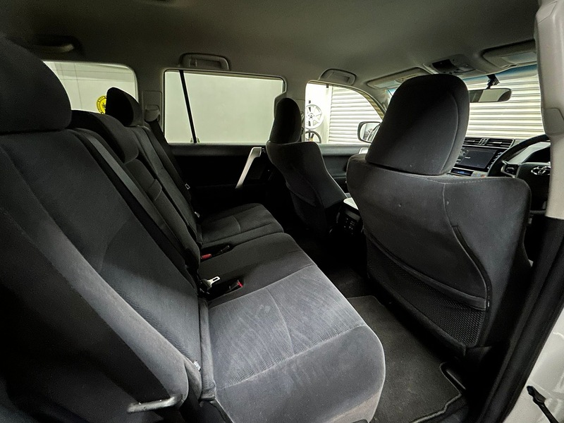 Toyota 2.8D Active SUV 5dr Diesel Auto 4WD Euro 6 (s/s) (7 Seat) (204 ps)