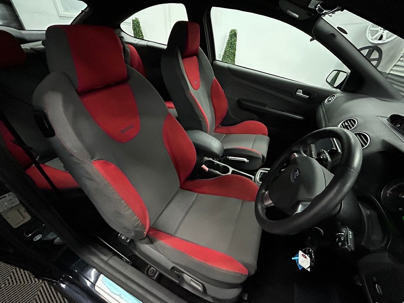 FORD ST 2.5 PETROL