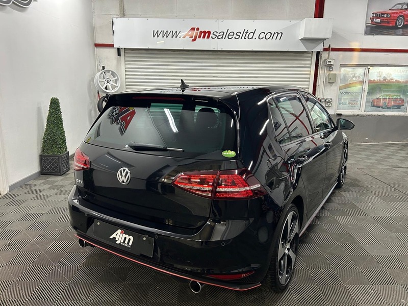 VOLKSWAGEN GTI  Hatchback 2.0 AUTOMATIC PETROL
