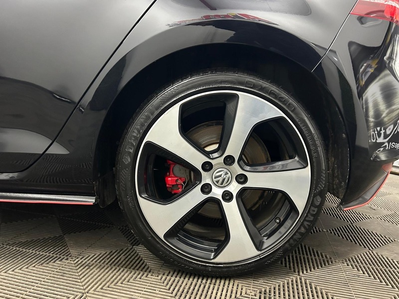 VOLKSWAGEN GTI  Hatchback 2.0 AUTOMATIC PETROL