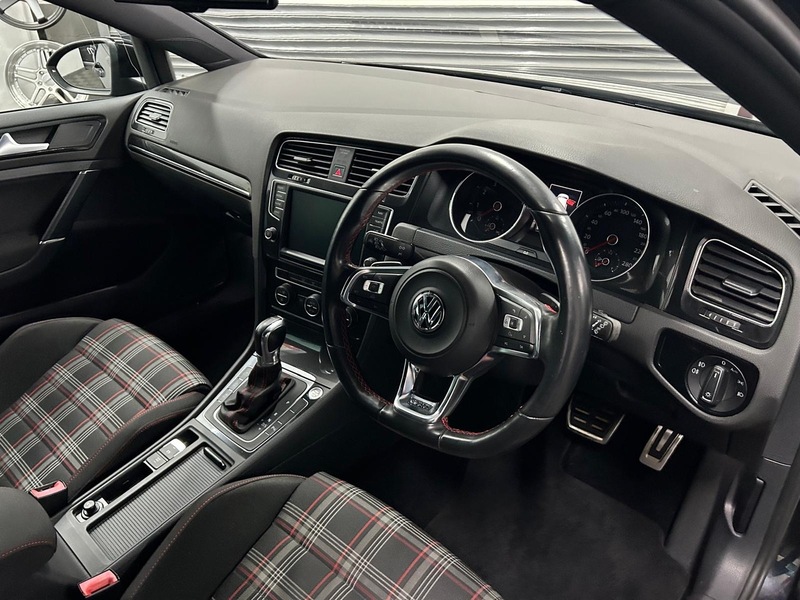 VOLKSWAGEN GTI  Hatchback 2.0 AUTOMATIC PETROL