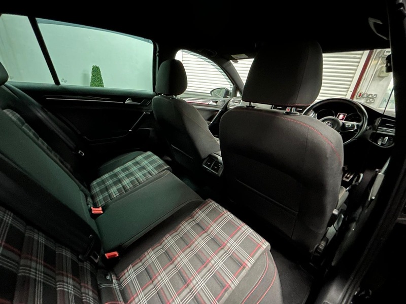 VOLKSWAGEN GTI  Hatchback 2.0 AUTOMATIC PETROL