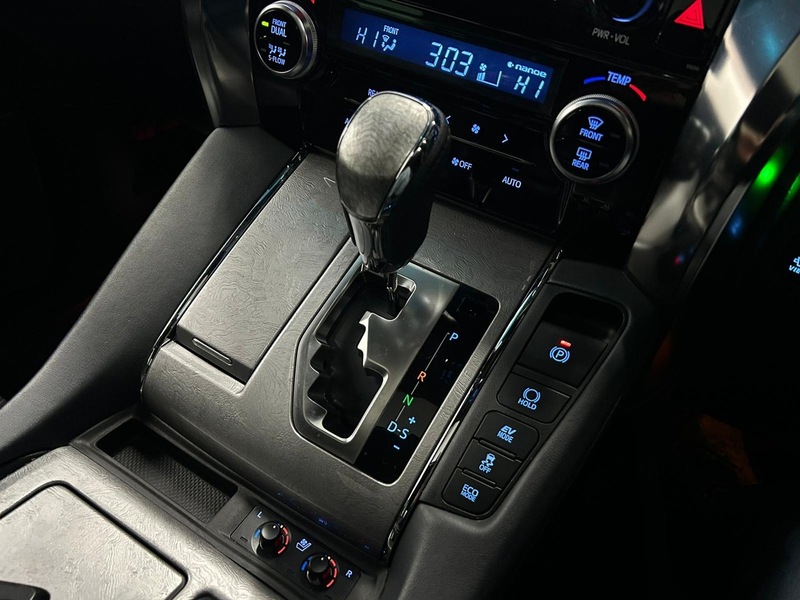 TOYOTA EXECUTIVE LOUNGE Estate 2.5 AUTOMATIC  PETROL
