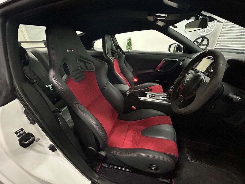 Nissan 3.6 AUTOMATIC  PETROL