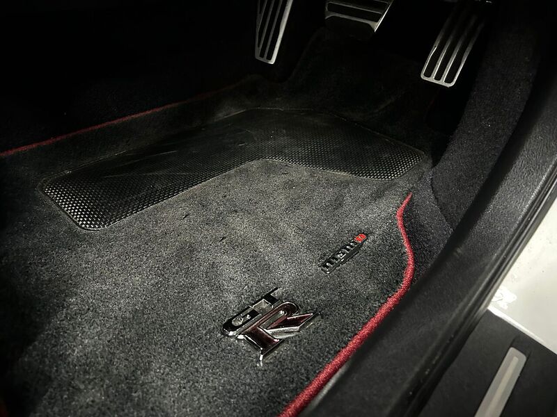 Nissan 3.6 AUTOMATIC  PETROL