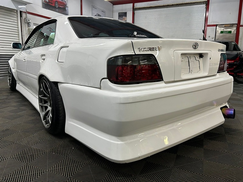 TOYOTA 30TH ANNIVERSARY  SALOON 2.5 MANUAL PETROL