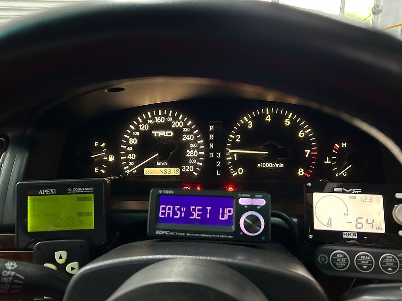 TOYOTA 30TH ANNIVERSARY  SALOON 2.5 MANUAL PETROL