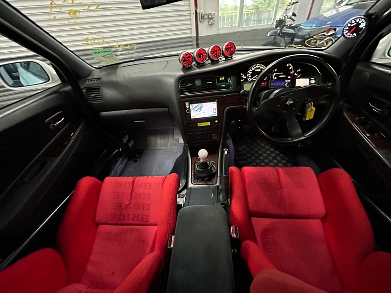 TOYOTA 30TH ANNIVERSARY  SALOON 2.5 MANUAL PETROL