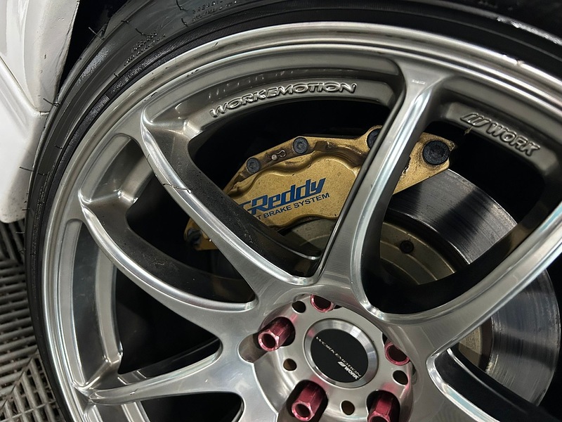 TOYOTA 30TH ANNIVERSARY  SALOON 2.5 MANUAL PETROL