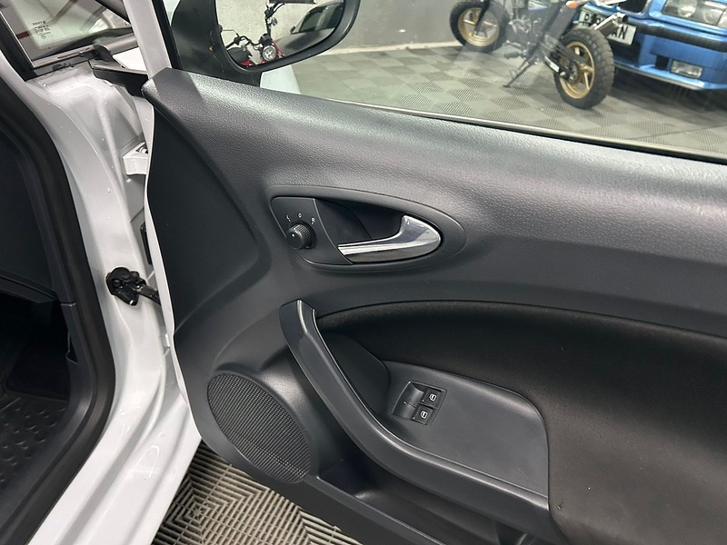 SEAT 1.6 TDI CR FR Sport Coupe 3dr Diesel Manual Euro 5 (105 ps)