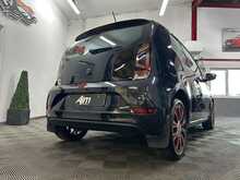 Volkswagen up! Move up! 