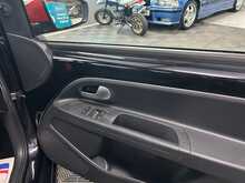 Volkswagen up! Move up! 