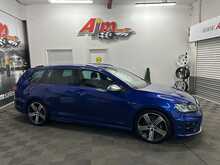 VOLKSWAGEN GOLF R  